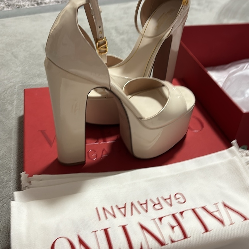 Valentino Garavani  Cream High Heel Platform Sandals - Picture 2 of 8